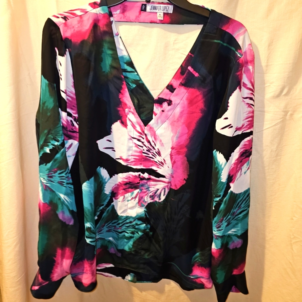 Jennifer Lopez floral printed blouse/top